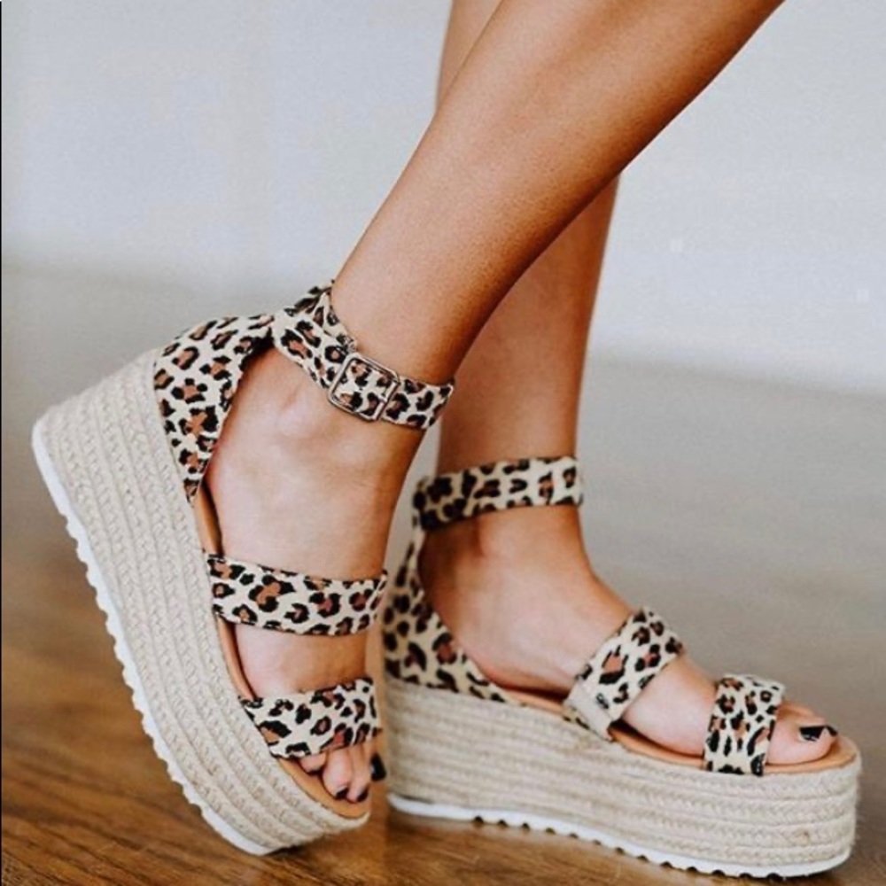 Platform sandals